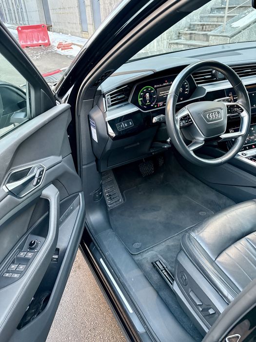 AUDI E-tron 50 - 71kwt 2020
