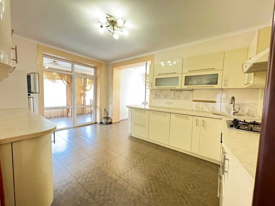 Продається Просторий Будинок з ремонтом, меблями