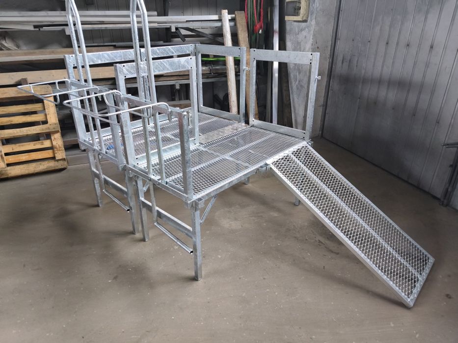 Podest do dojenia koz