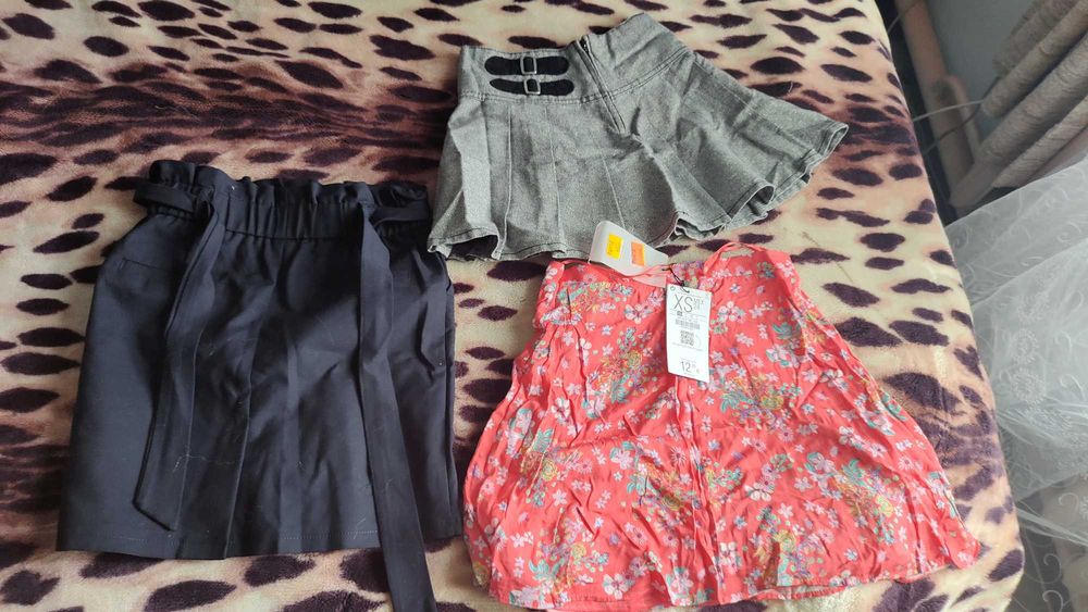 Юбка коротка. Стильна. На дівчину. Нова. Приємна тканика. Плаття