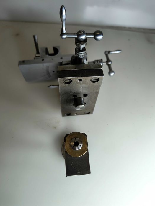 Tokarka zegarmistrzowska TDB-8 SUPORT z przystawką do frezowania.