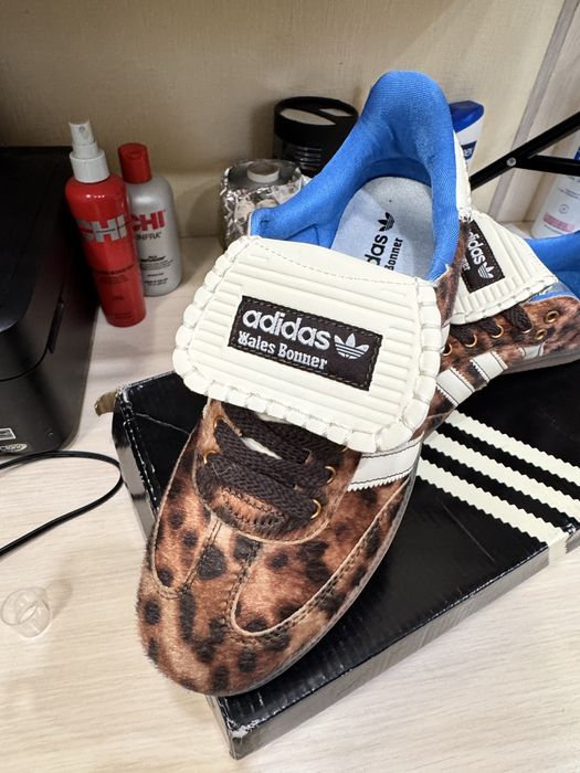 Леопардовые кроссовки adidas