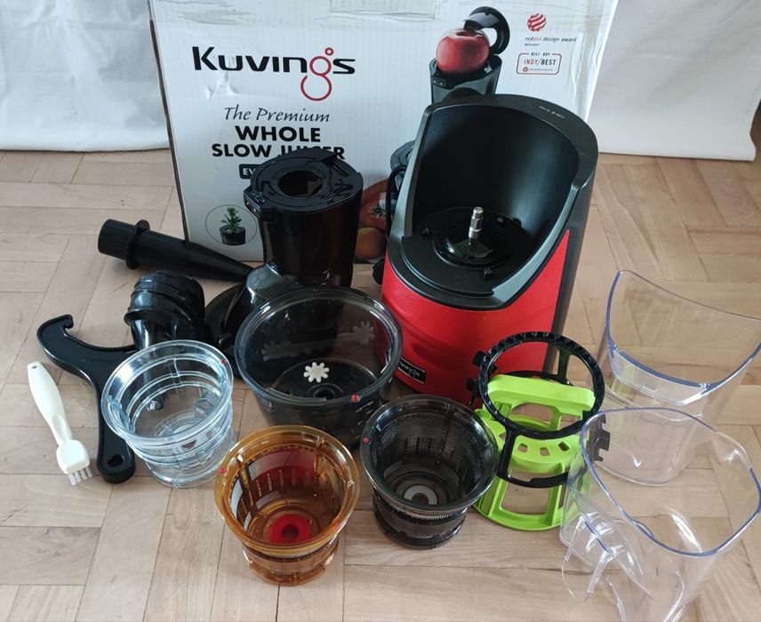 Wolnoobrotowa wyciskarka do soków  Kuvings Evo 820 Plus