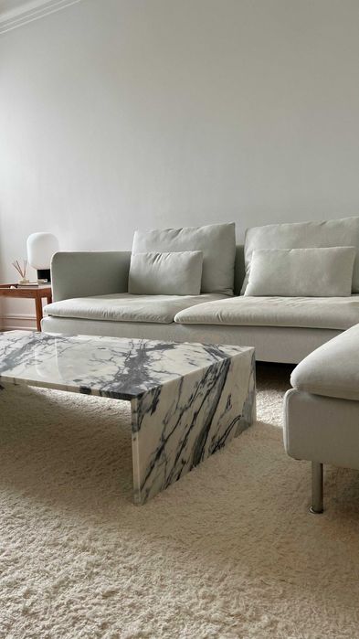 Tiger-skin marble coffee table — elegant design64585758430723122