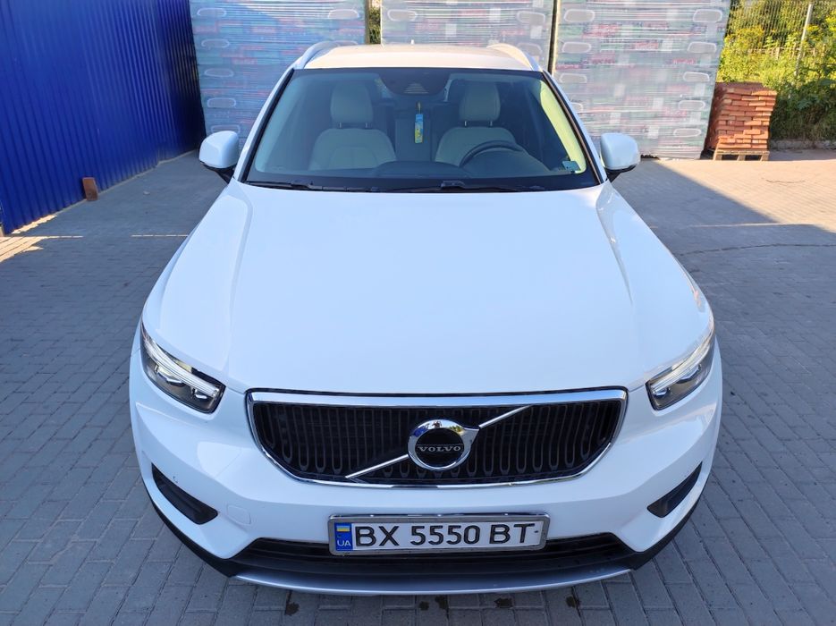 VOLVO XC-40, 2019, 2.0 бензин, АКПП.