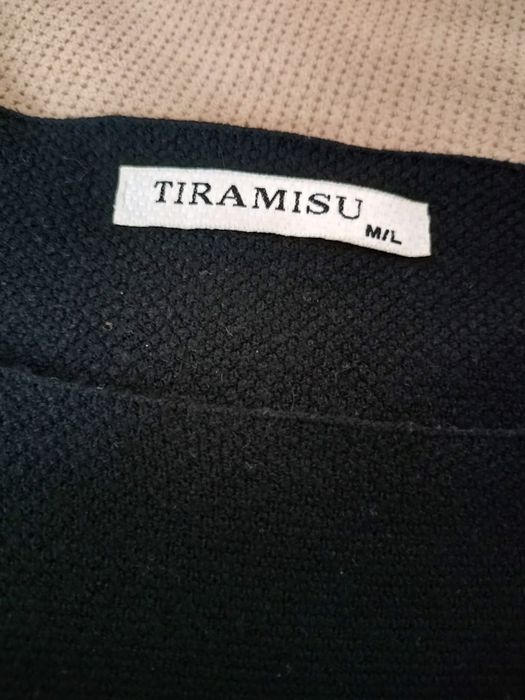 Свитер Tiramisu.