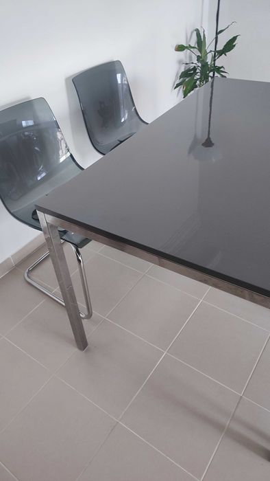 Mesa + 4 cadeiras IKEA