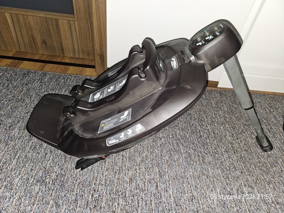 Fotelik samochodowy / nosidełko Nuna Arra Next (40-85 cm) z bazą