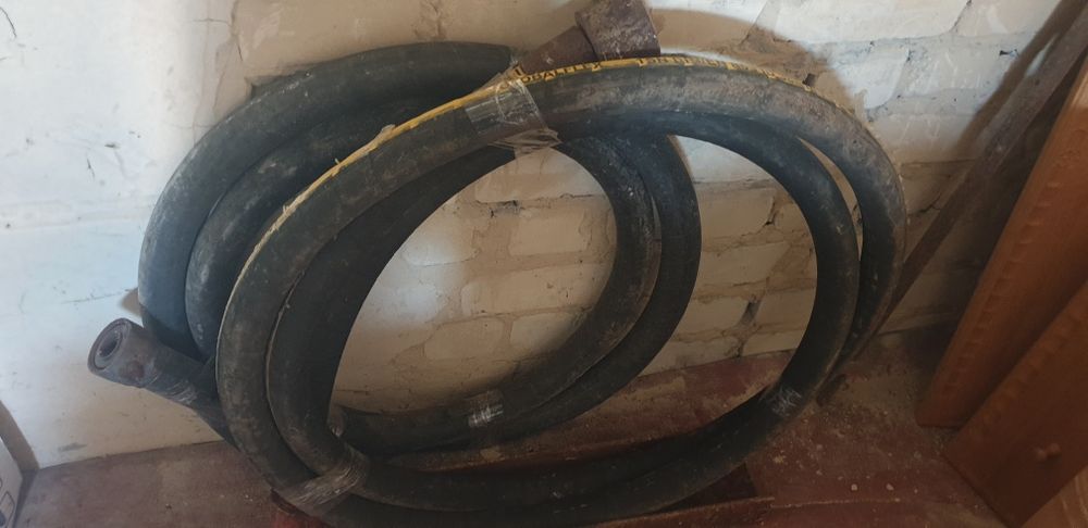 Продам 2 газовых шланга рукава.