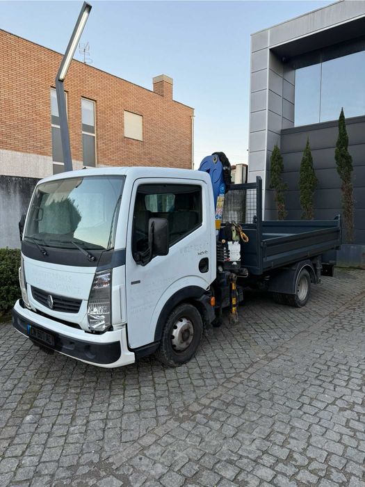 Carrinha Renault Maxity com grua e báscula