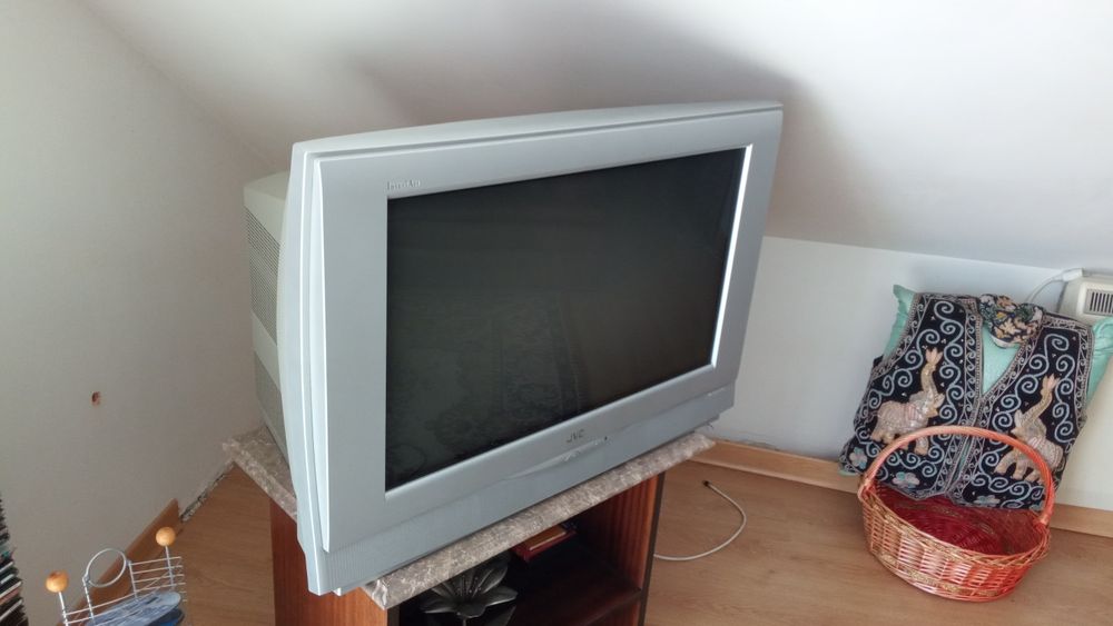 Televisão 32" CRT para RETRO GAMING JVC AV-32H4SU