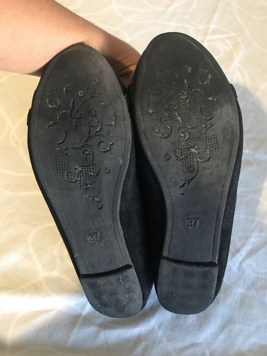 Sabrinas pretas, pouco uso