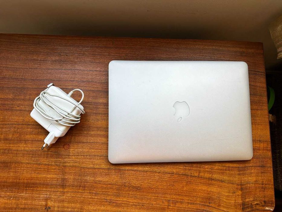Macbook Air 1466 (unibody, 2015)
