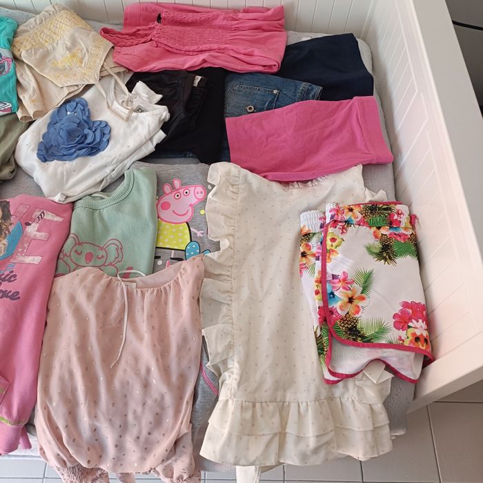 Roupa menina  10/12   1€ cada ?