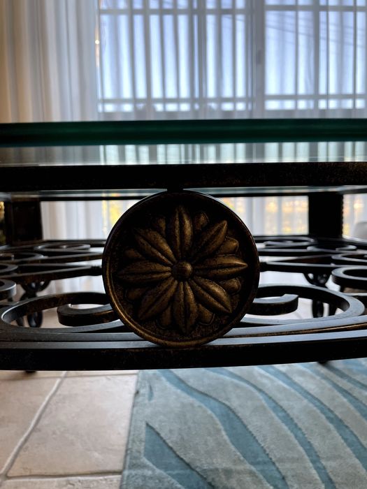 Mesa de centro de sala em ferro forjado