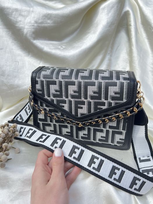 Жіноча сумочка сіра