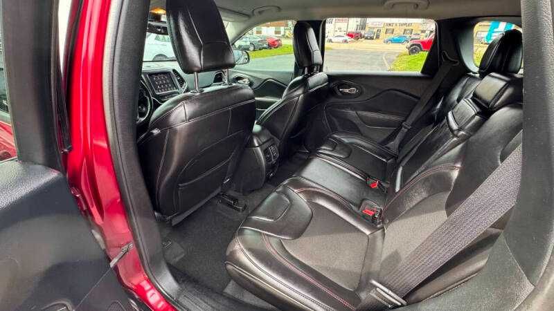 2019 Jeep Cherokee Trailhawk