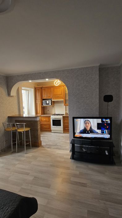 Однокімнатна студія в центрі Кам'янець-Подільського. Власник!