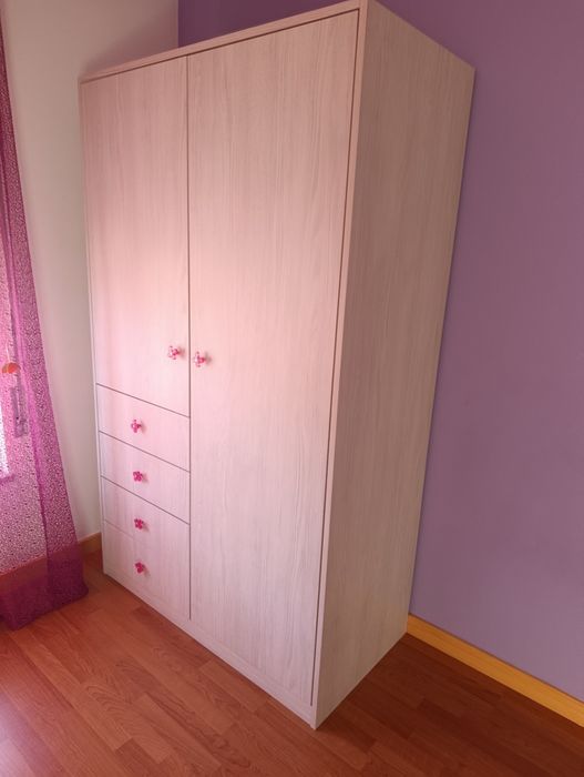 Roupeiro quarto criança