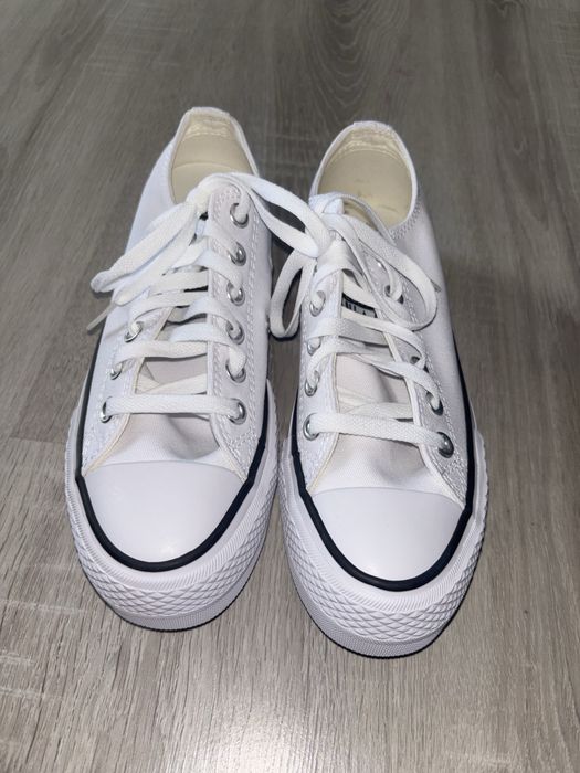 Biale buty converse 37 na podwyzszeniu nowe