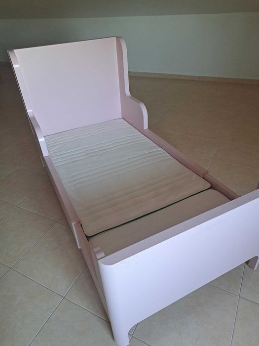 Cama menina  Ikea c/ colchão
