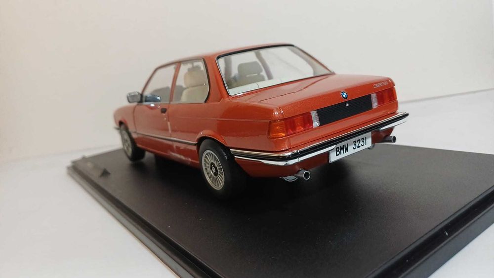 1/18 BMW 323i lr - Solido