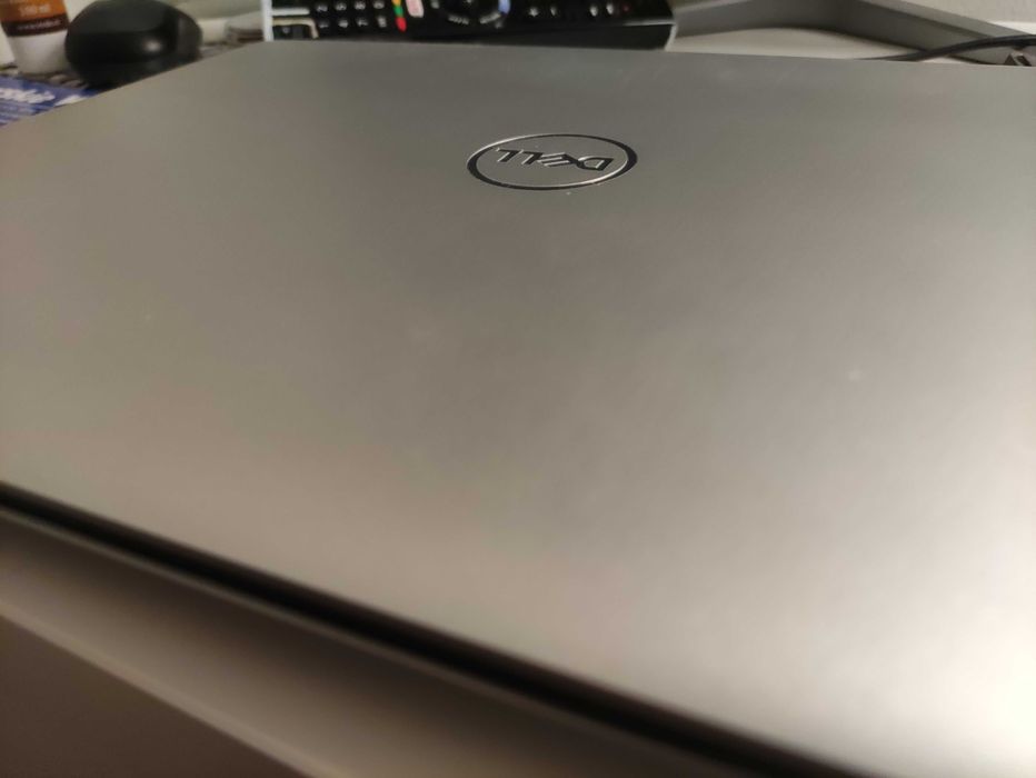Dell Inspiron 3581 i3 8GB 240+1TB, Win10 srebrny