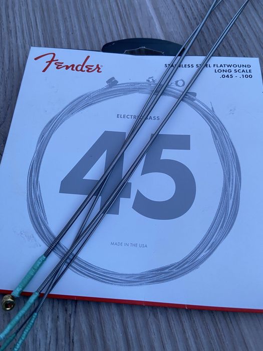 Cordas de baixo Fender flatwound novas  USA
