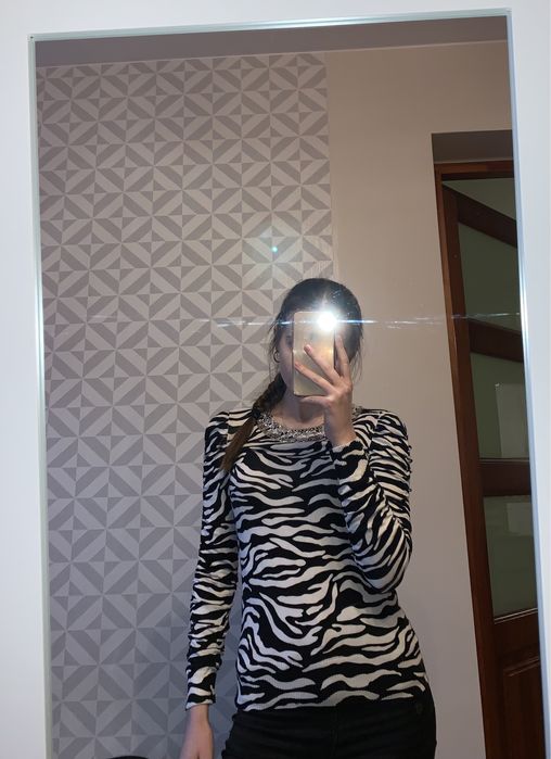 Bluzka w zebrę biało-czarną