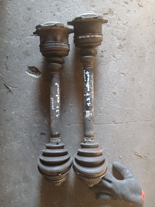 Kompletne półośki z przegubami passat b5 fl 1.8 turbo  ośka,automat