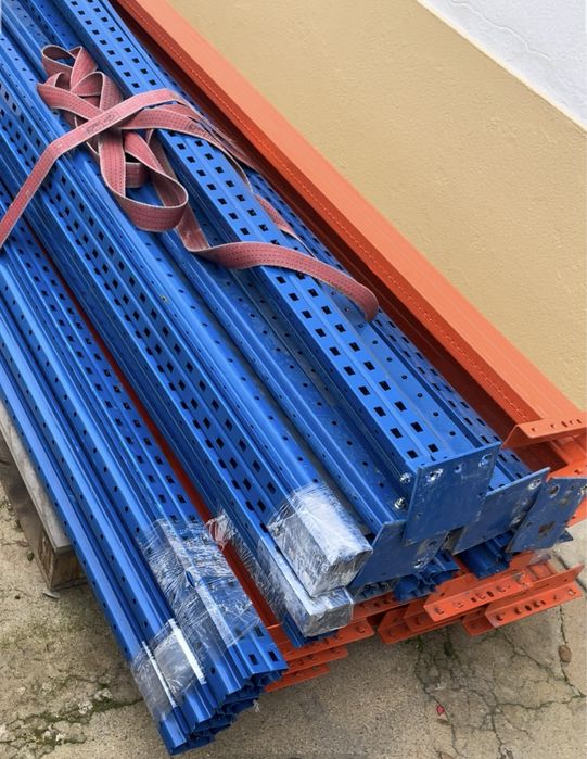 Racks, Estantes, Prateleiras