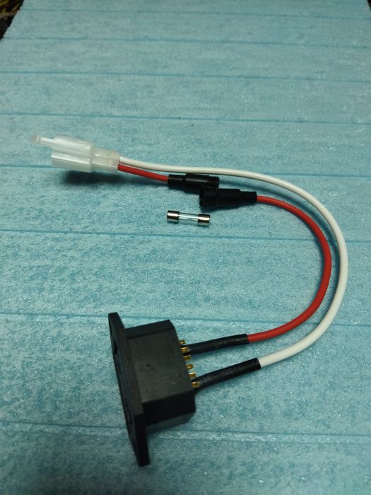 Роз'єм акумулятора електроскутера АІМА (Айма, Аіма)