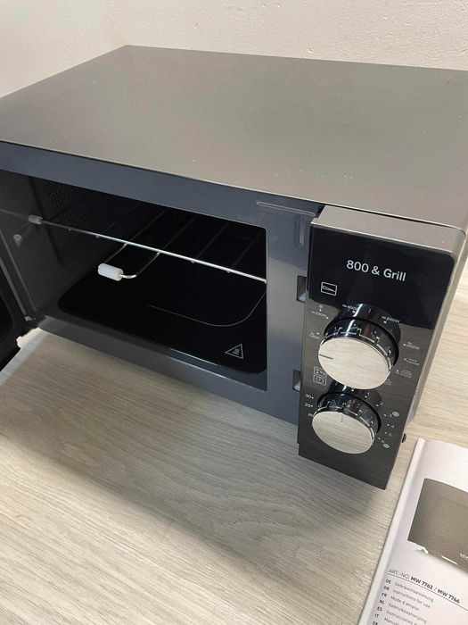 Kuchenka mikrofalowa z GRILLEM Severin