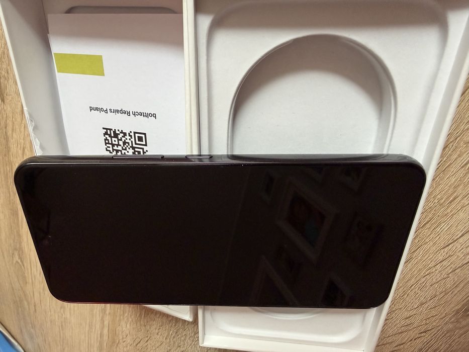 Smartfon Samsung S22