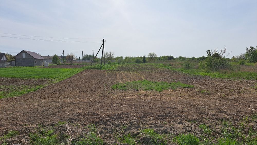 Продаж земельної ділянки під будівництво