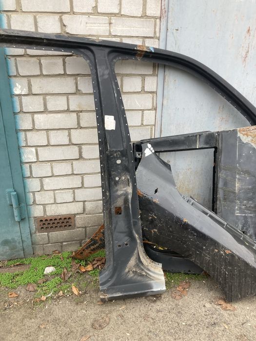 Продам  кришу на автомобіль рам-1500