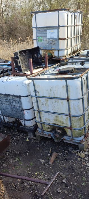 Продам бочки 700 Л