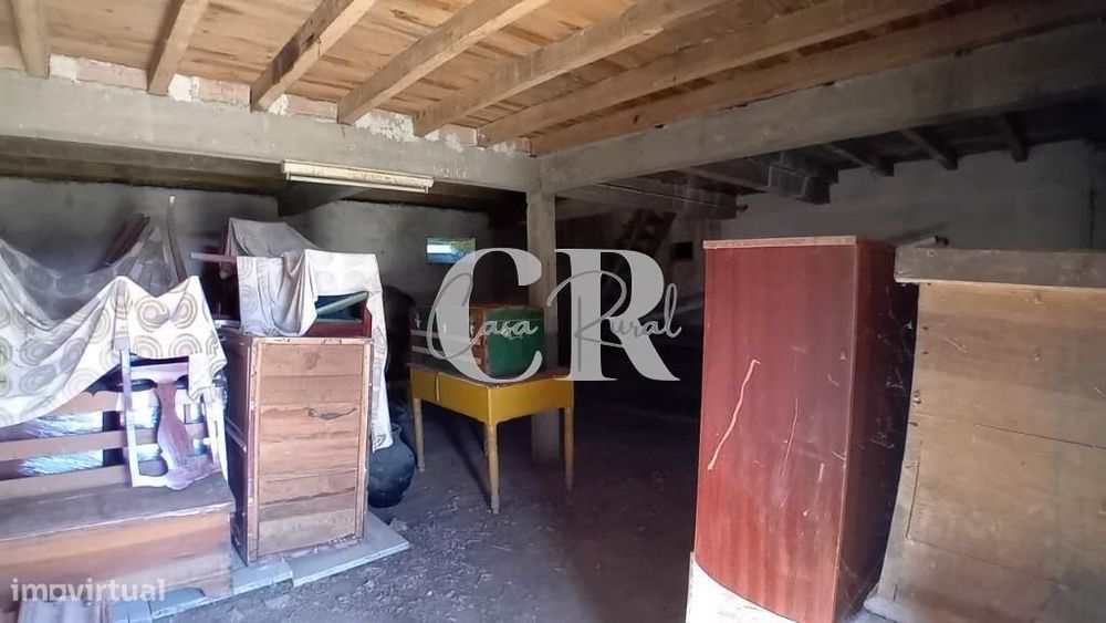 Casa tradicional portuguesa com terreno em Arega - Figueiró dos Vinhos