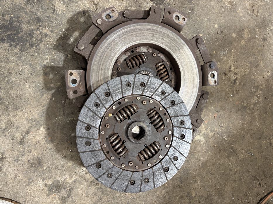 Dodge Challenger sprzęgło