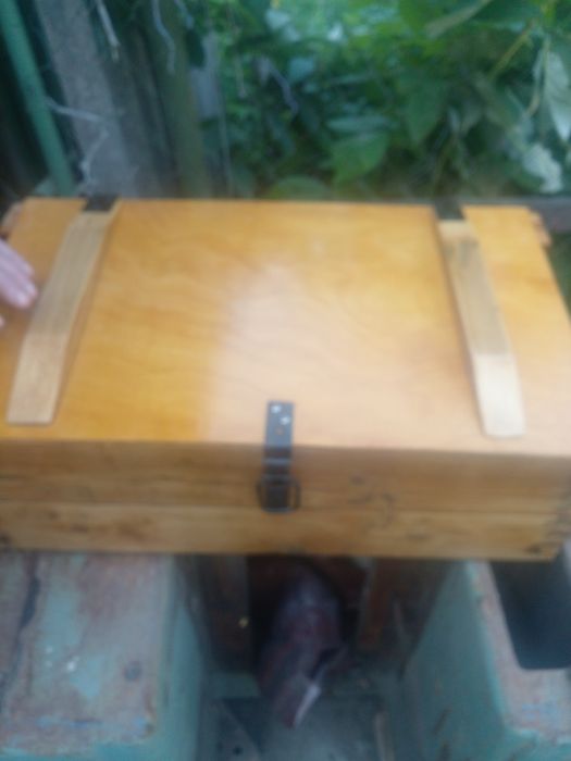 Сундук деревянный