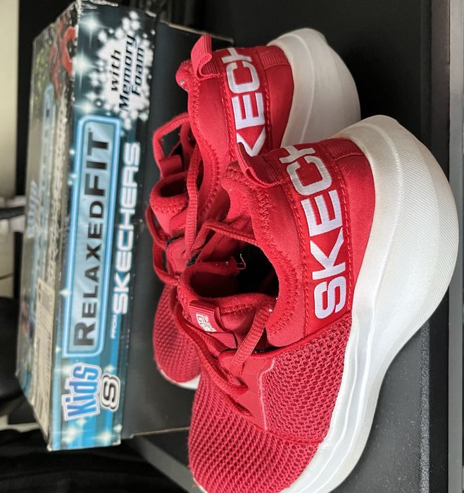 Кросівки skechers 36