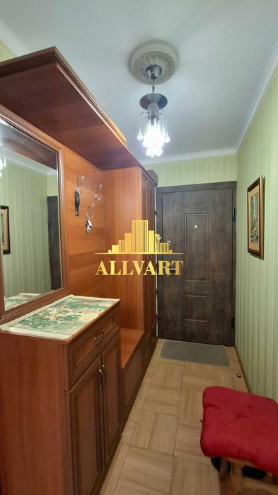 Продаж 3 кімнатної квартири з ремонтом, Березняки, пр Тичини 3й поверх