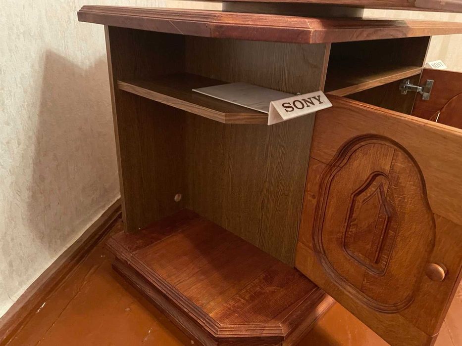 Продам тумбу под телек