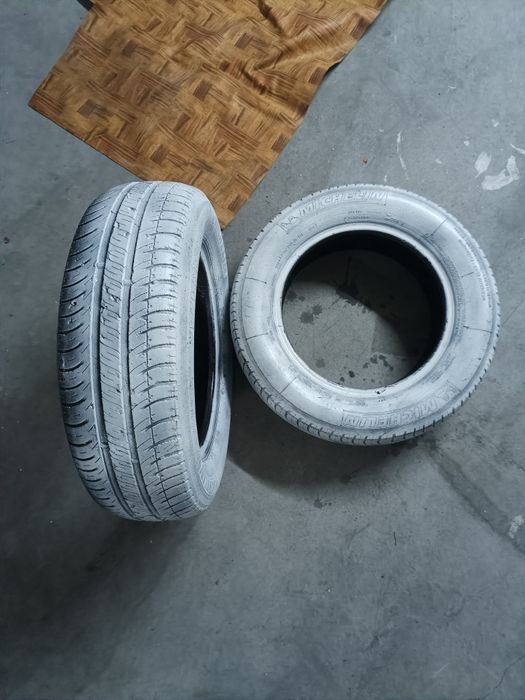 Pneus usados decoração