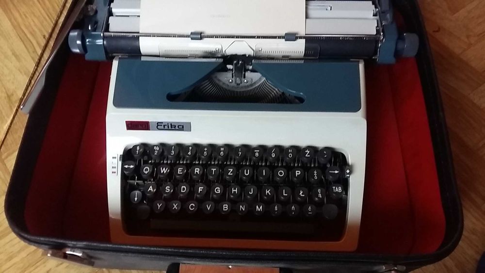 Walizkowa maszyna do pisania Erika-Daro