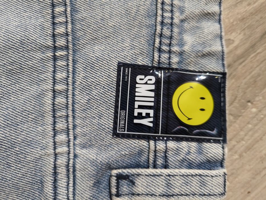 Cropp smiley originals w32 spodenki