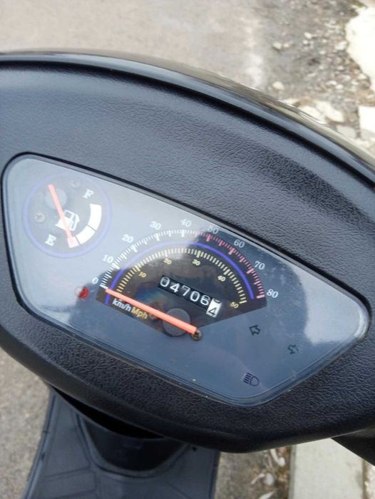 Skuter 2T ładny , zadbany