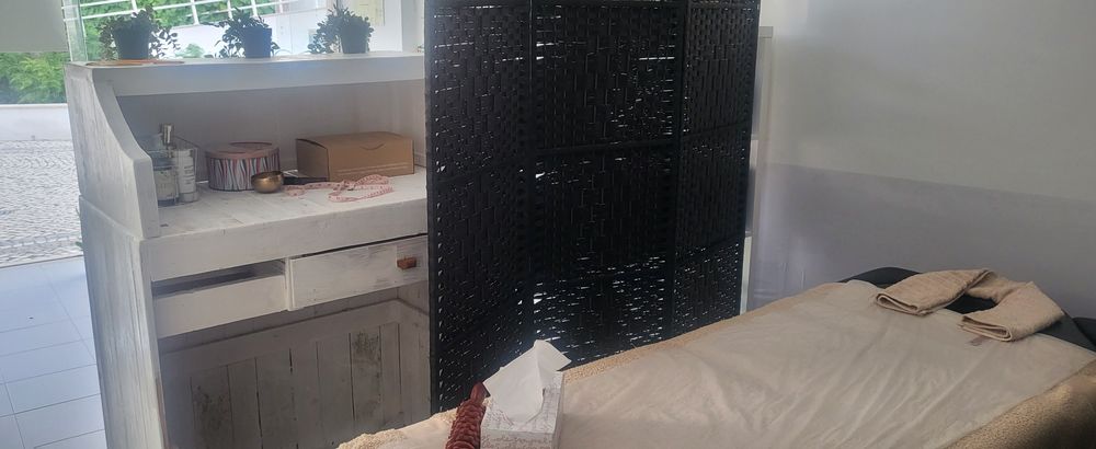 Alugo um espaço para estética e massagem  e uma cadeira de salão