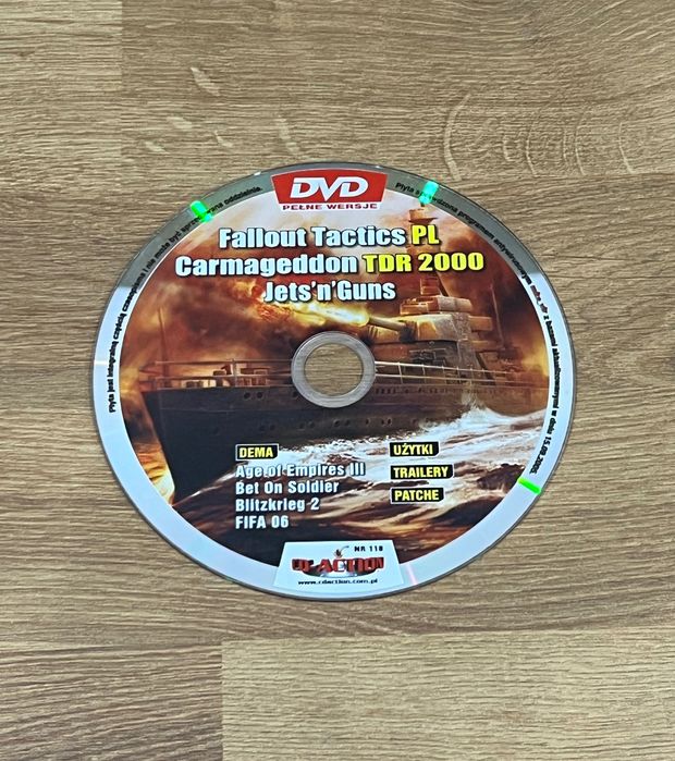 CD-Action nr 118 Fallout Tactics / Carmageddon TDR 2000 / Jets’n’Guns
