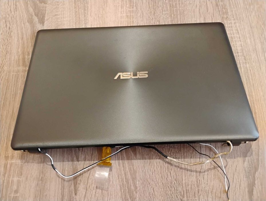 Klapa, obudowa matrycy  z ramką  ASUS R510J